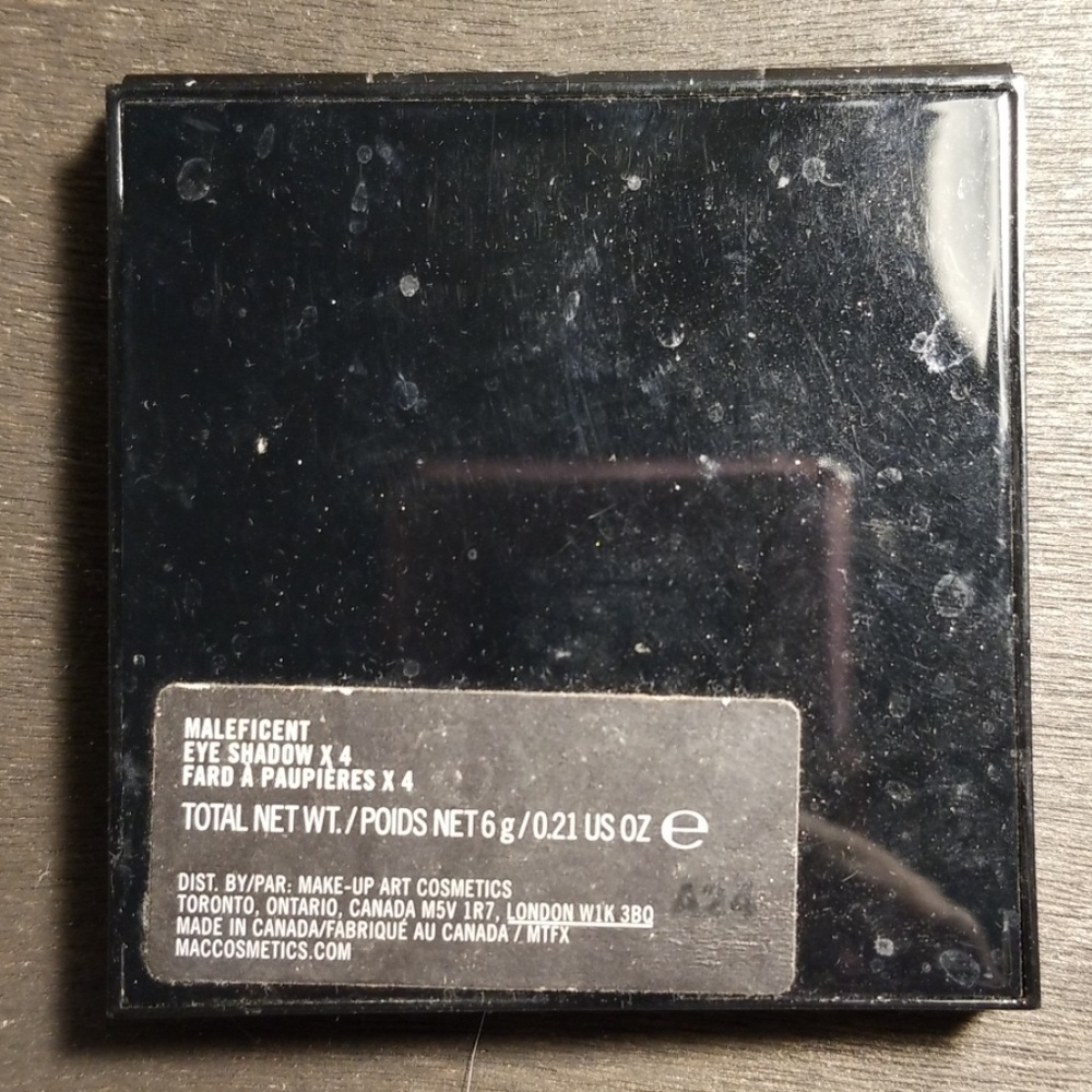M.A.C. eyeshadow quad - Picture 3 of 3